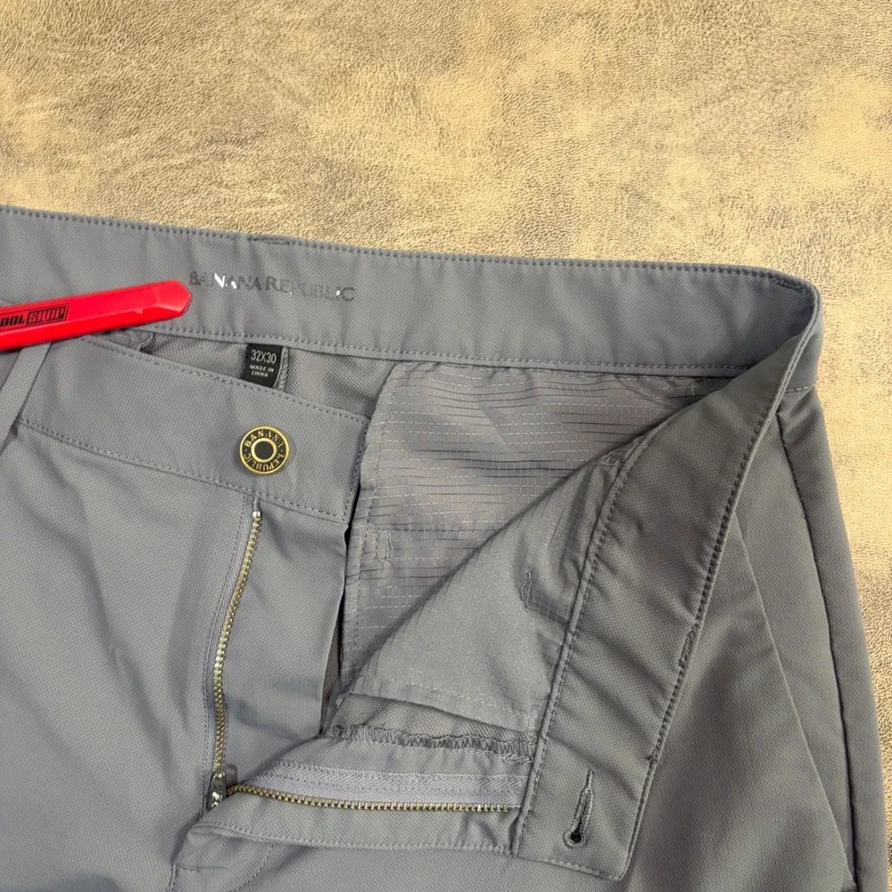 Banana Republic Core Temp Pants Mens 32x30 Gray Slim Straight Golf Chino 5553